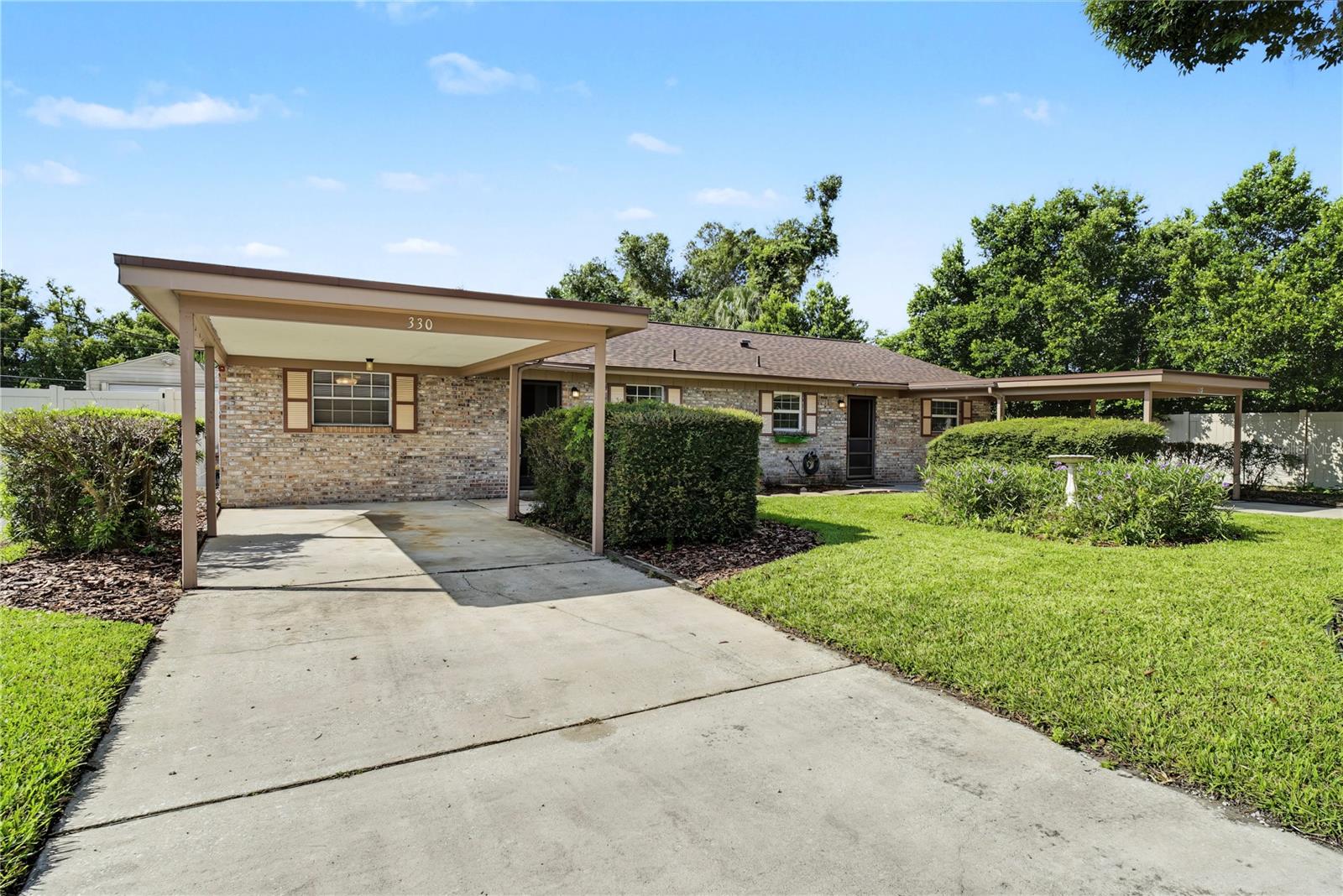 330 E EVERGREEN AVE