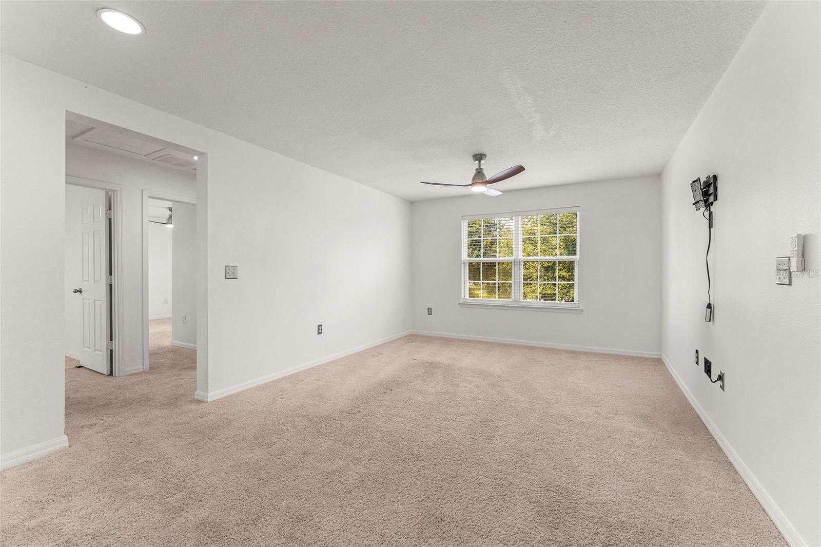 13701 BECKMAN DR — photo 11