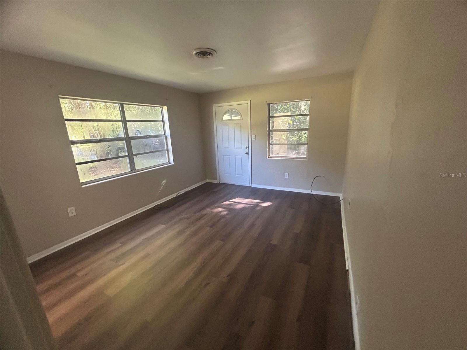 267 SEMINOLE AVE — photo 2