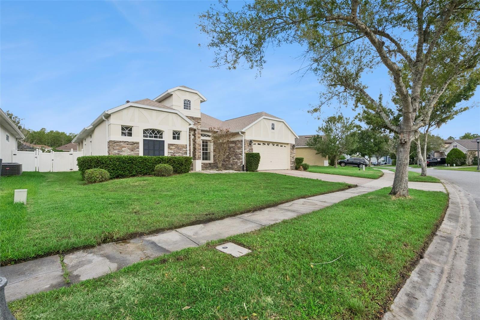 16460 TUDOR GROVE DR — photo 3