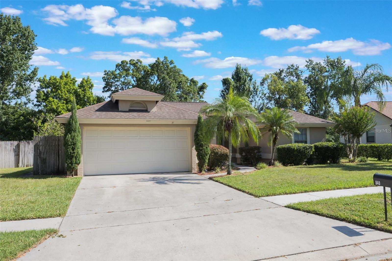 840 LAKE JACKSON CIR — photo 3