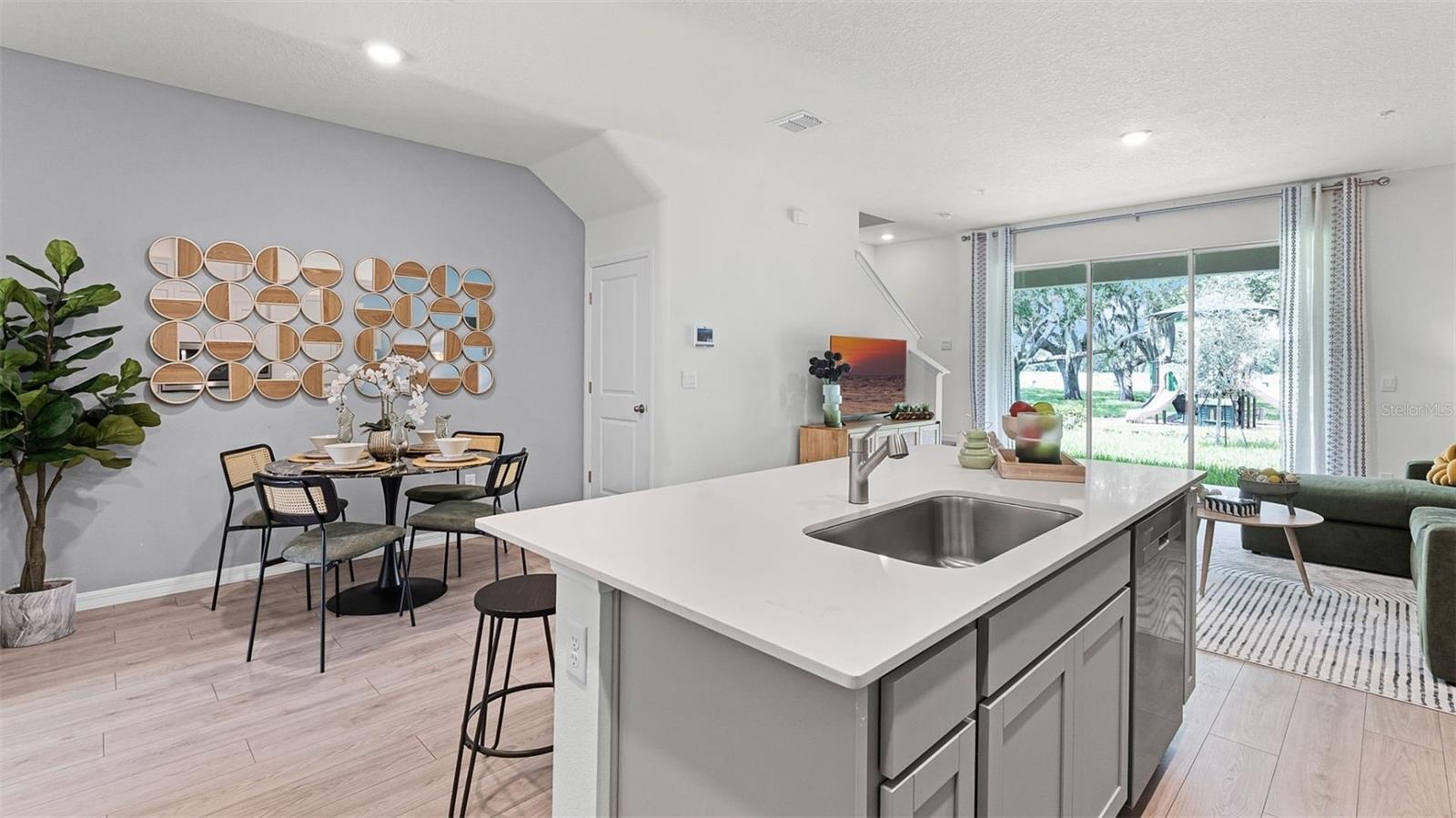 3545 CHROMA ST — photo 5