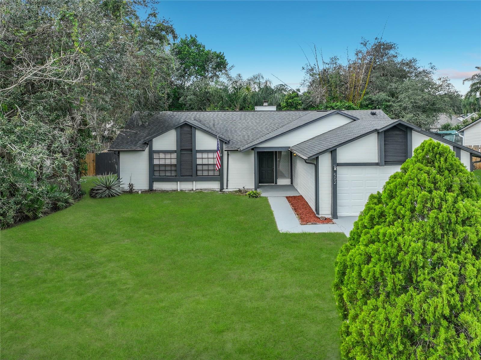 502 HAGER DR — photo 2