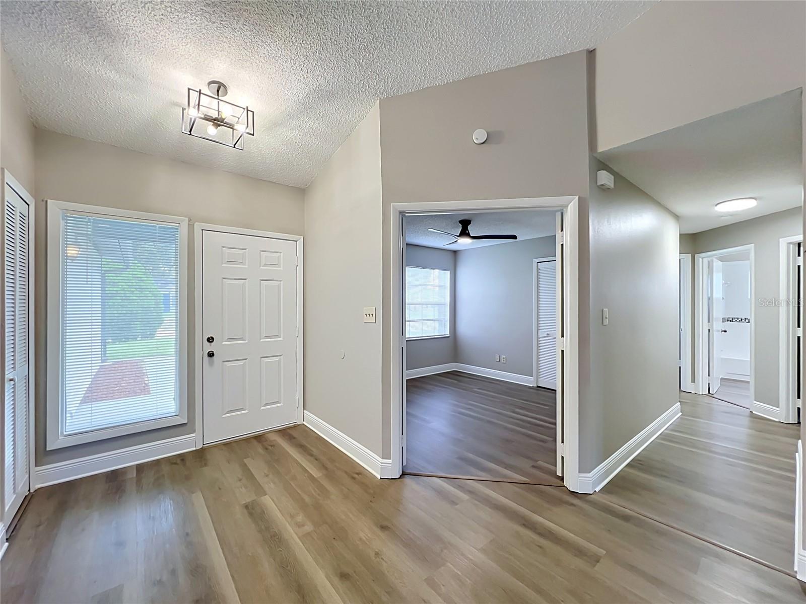 502 HAGER DR — photo 12
