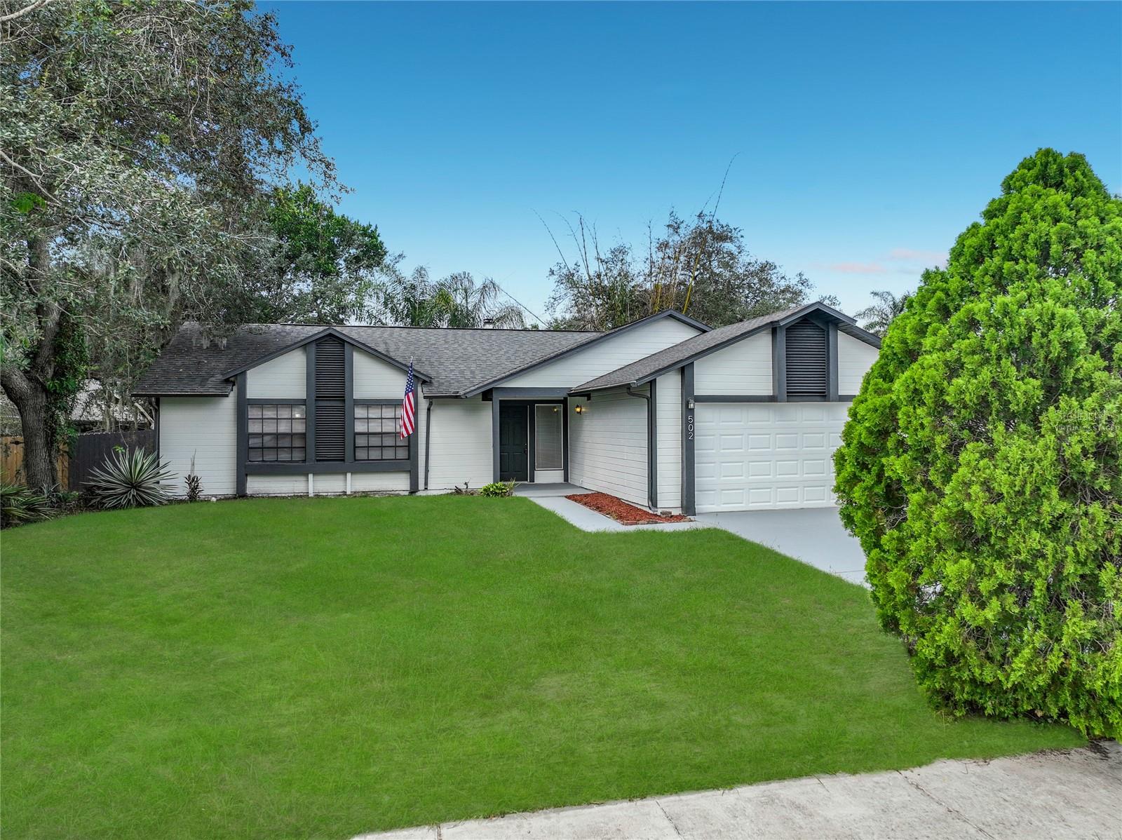 502 HAGER DR — photo 3