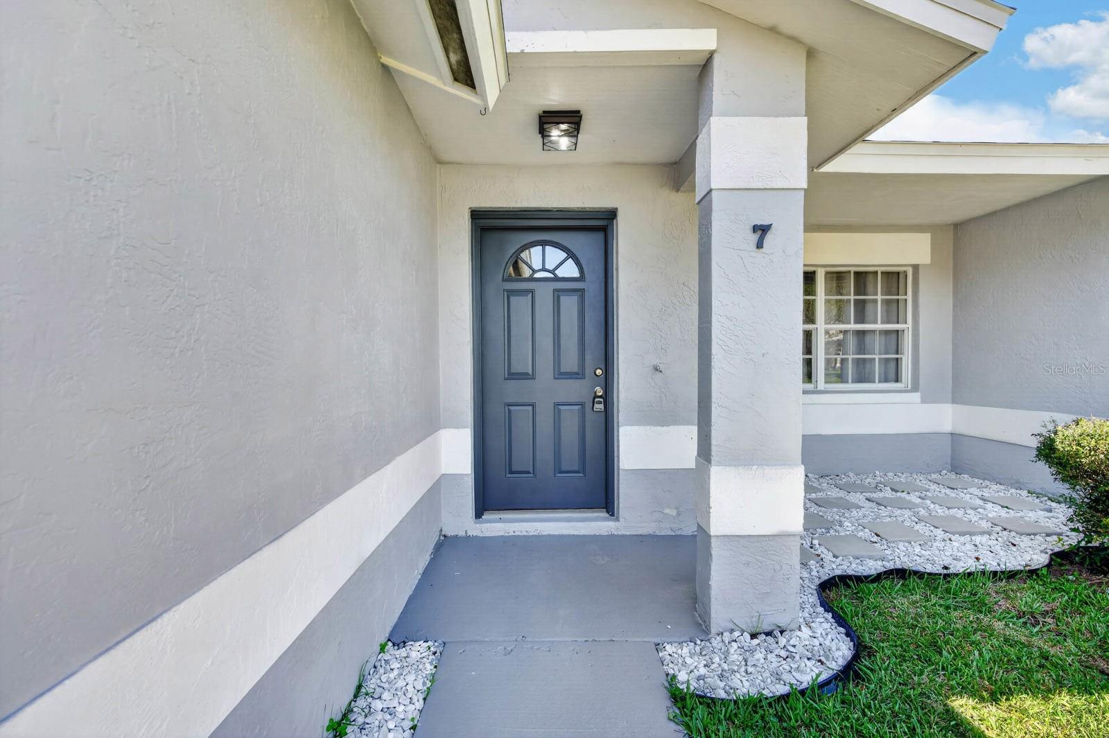 7 BROWNSTONE LN — photo 4