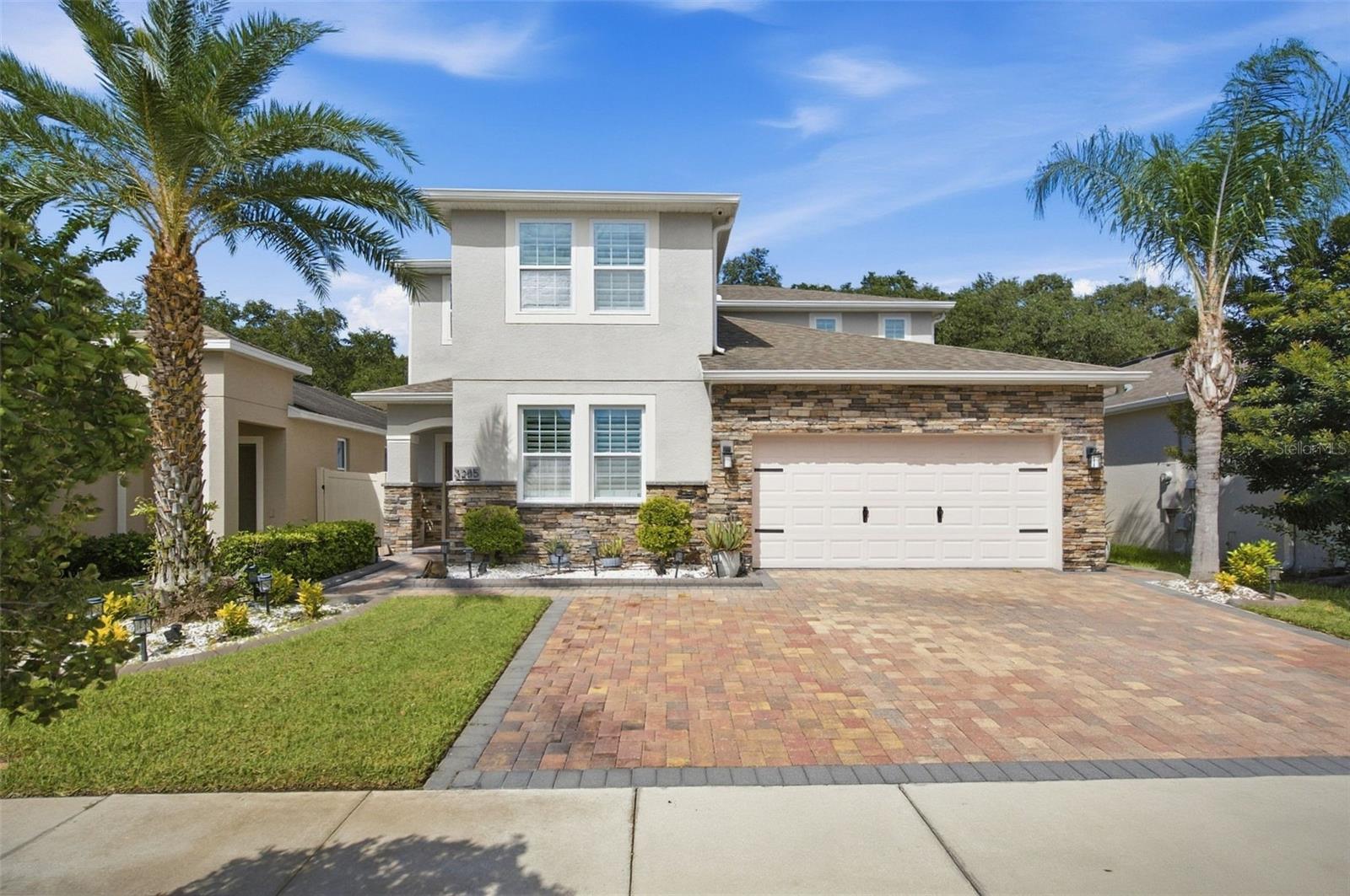 3285 STRATTON CIR