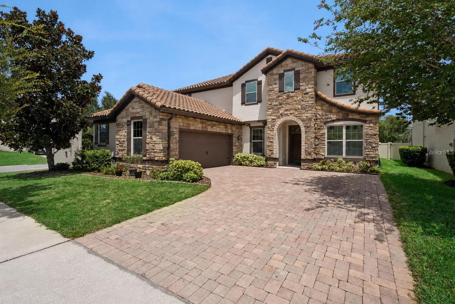 8701 IRON MOUNTAIN TRL — photo 2