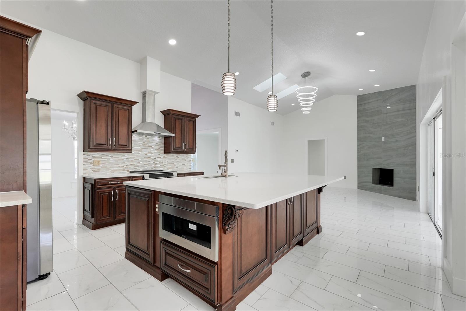 9106 GALLEON CT — photo 11