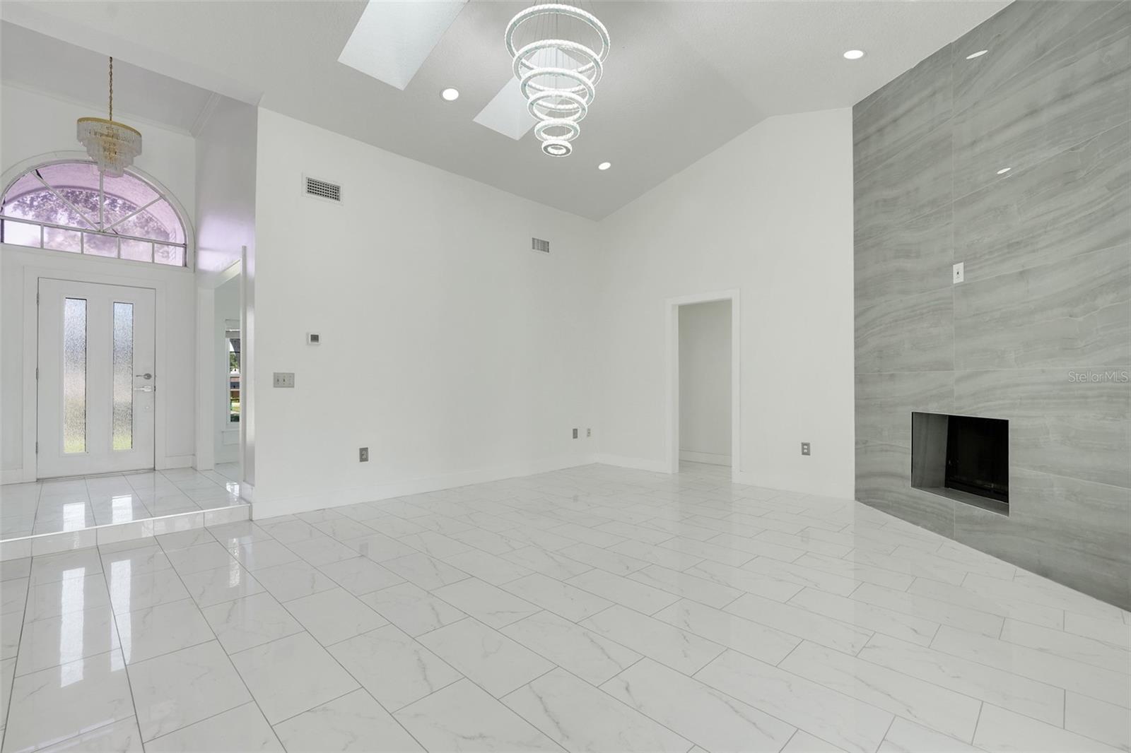 9106 GALLEON CT — photo 8