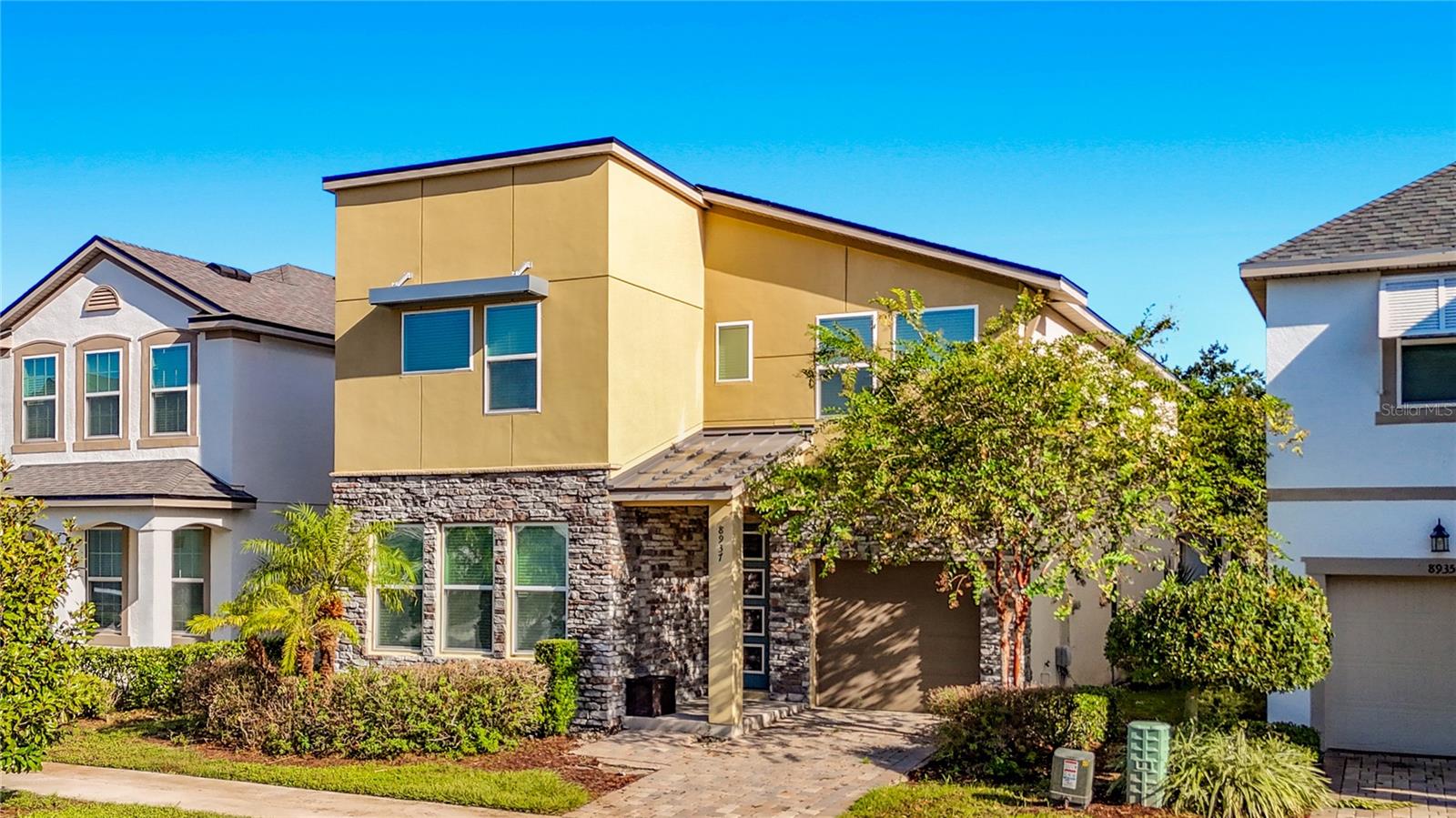 8937 AMELIA DOWNS TRL