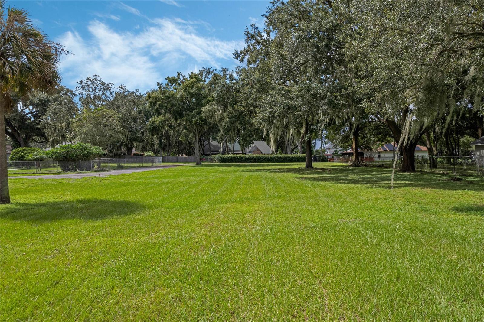 1669 MARKEL DR — photo 4