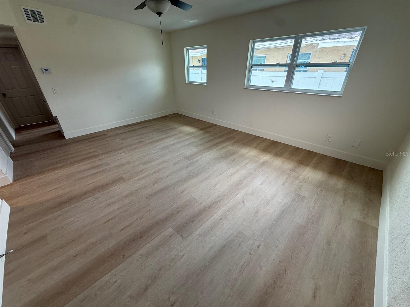 4522 CARTER ST — photo 4