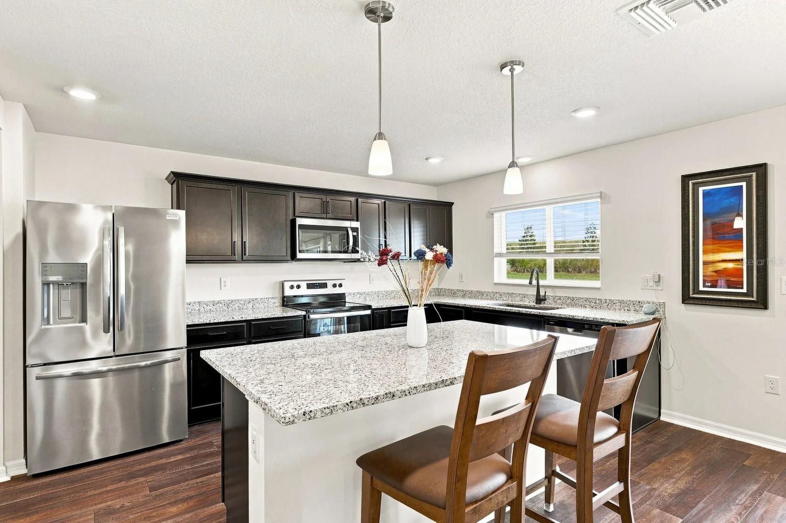 455 OVERPOOL AVE — photo 12