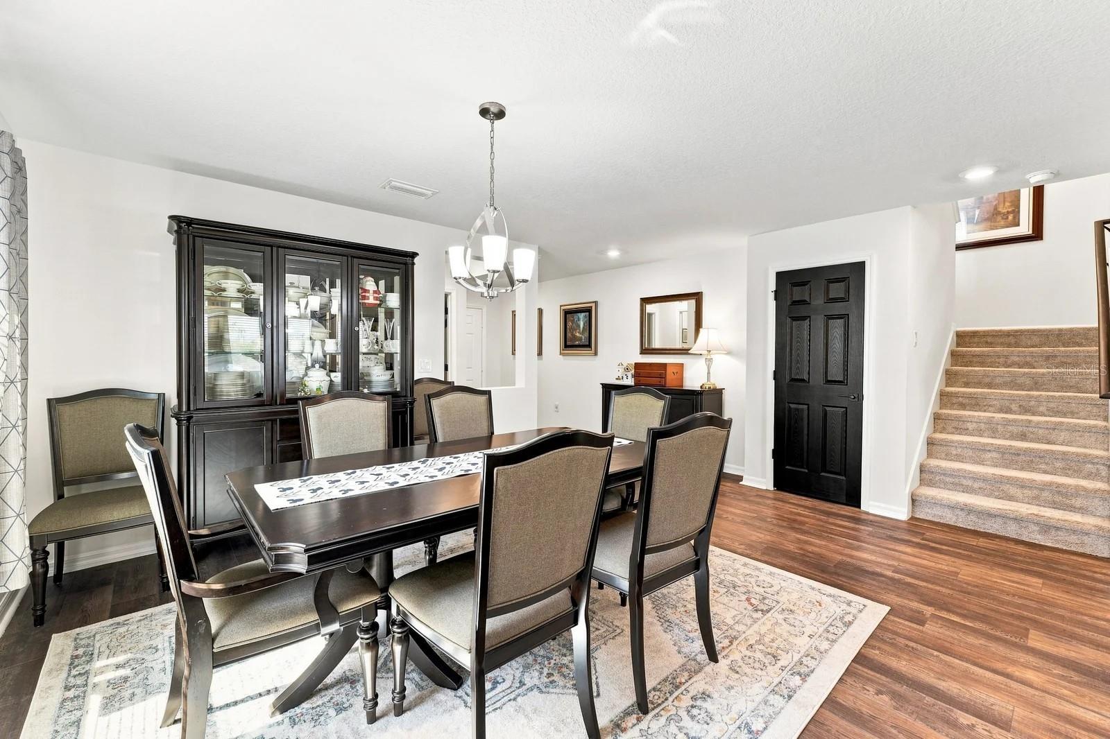 455 OVERPOOL AVE — photo 4