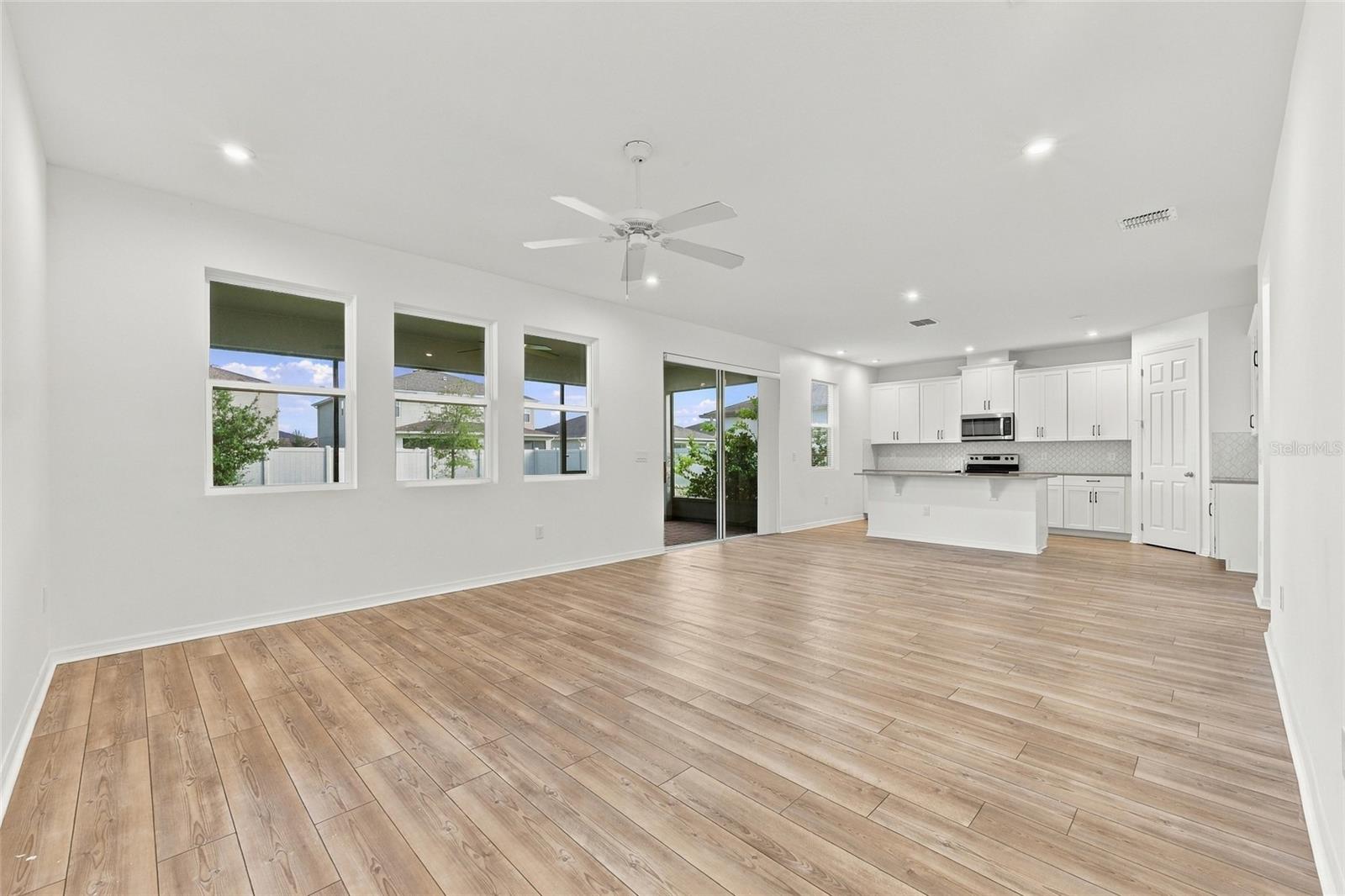 2960 ANGELONIA THORN WAY — photo 10