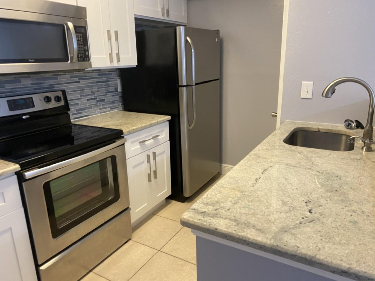5124 PARK CENTRAL DR #513 — photo 3