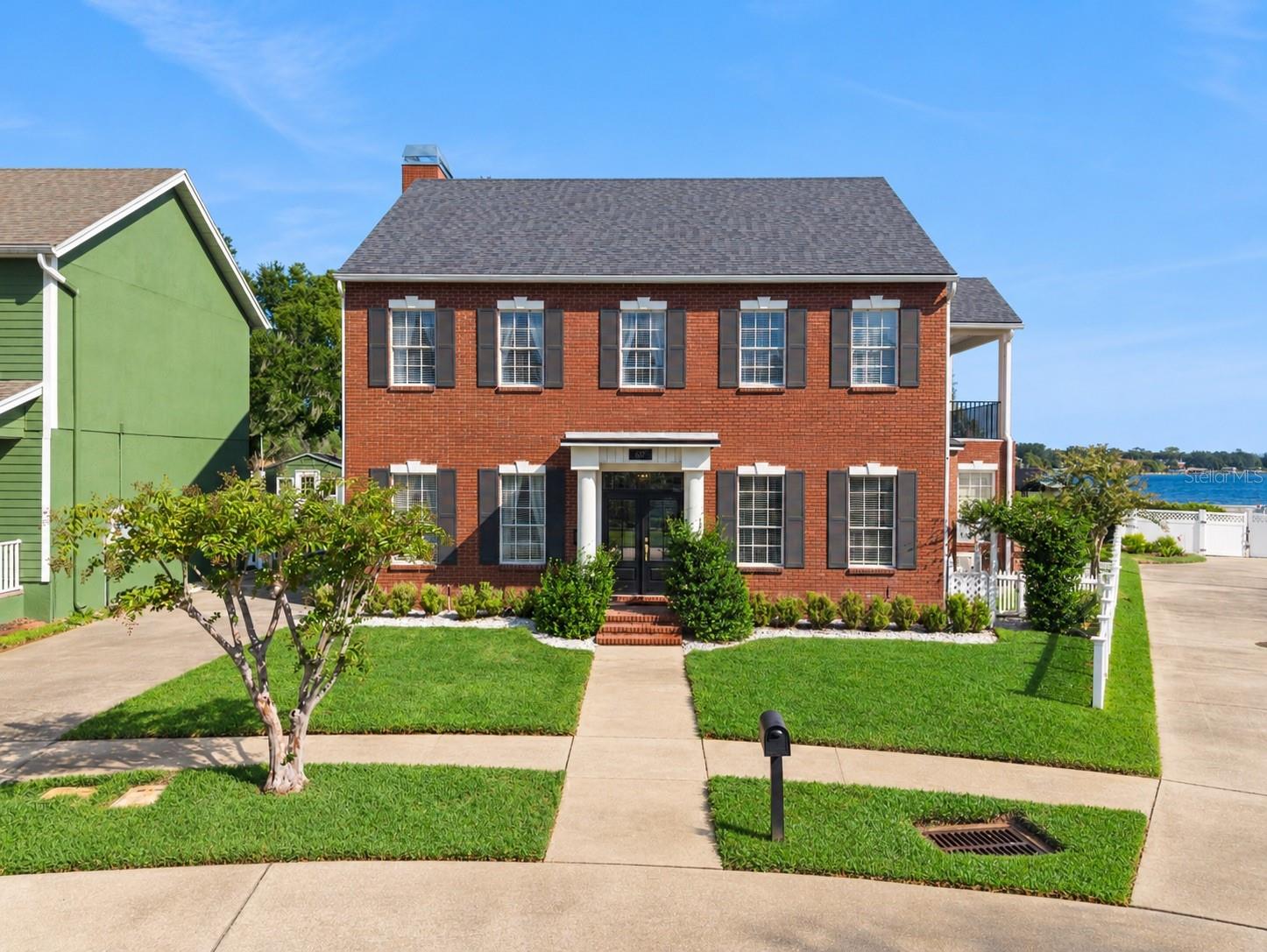 637 LAKE HARBOR CIR