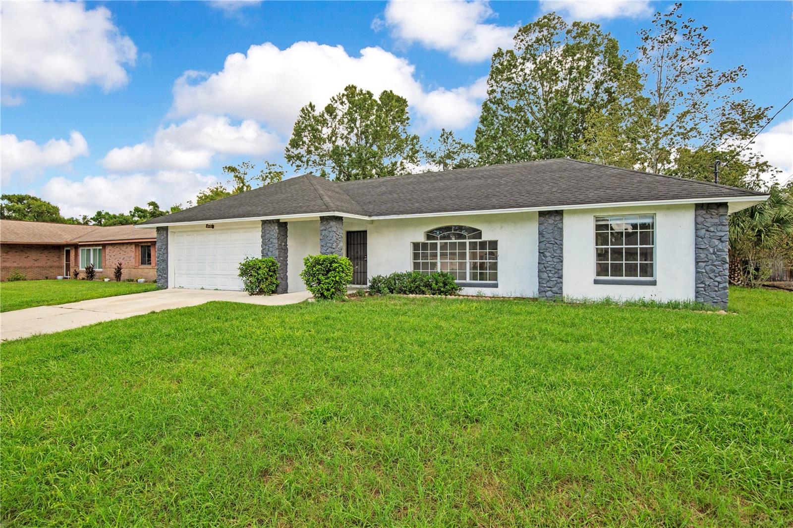 2113 N NORMANDY BLVD — photo 2
