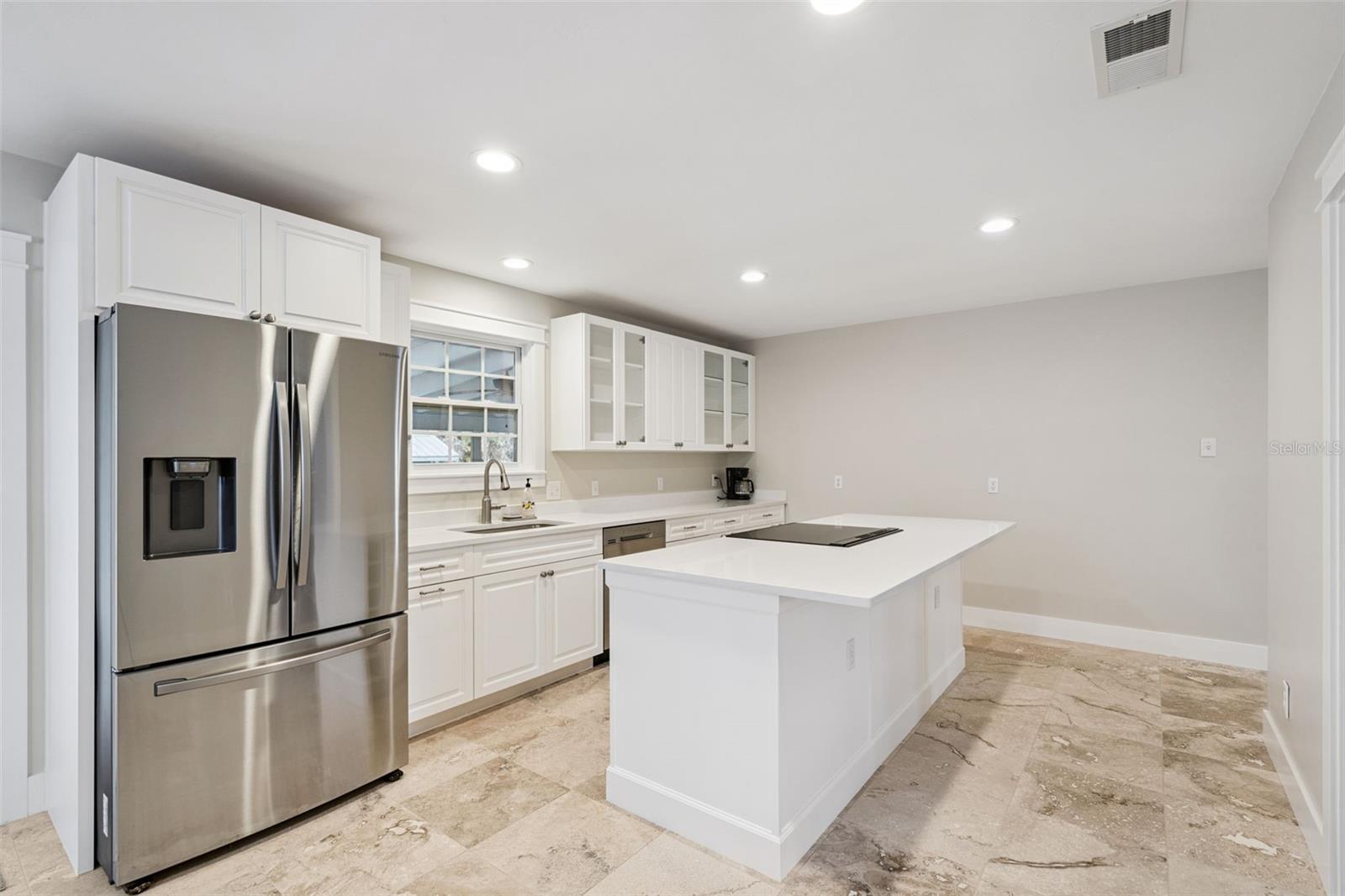 14335 FRESNO DR — photo 3