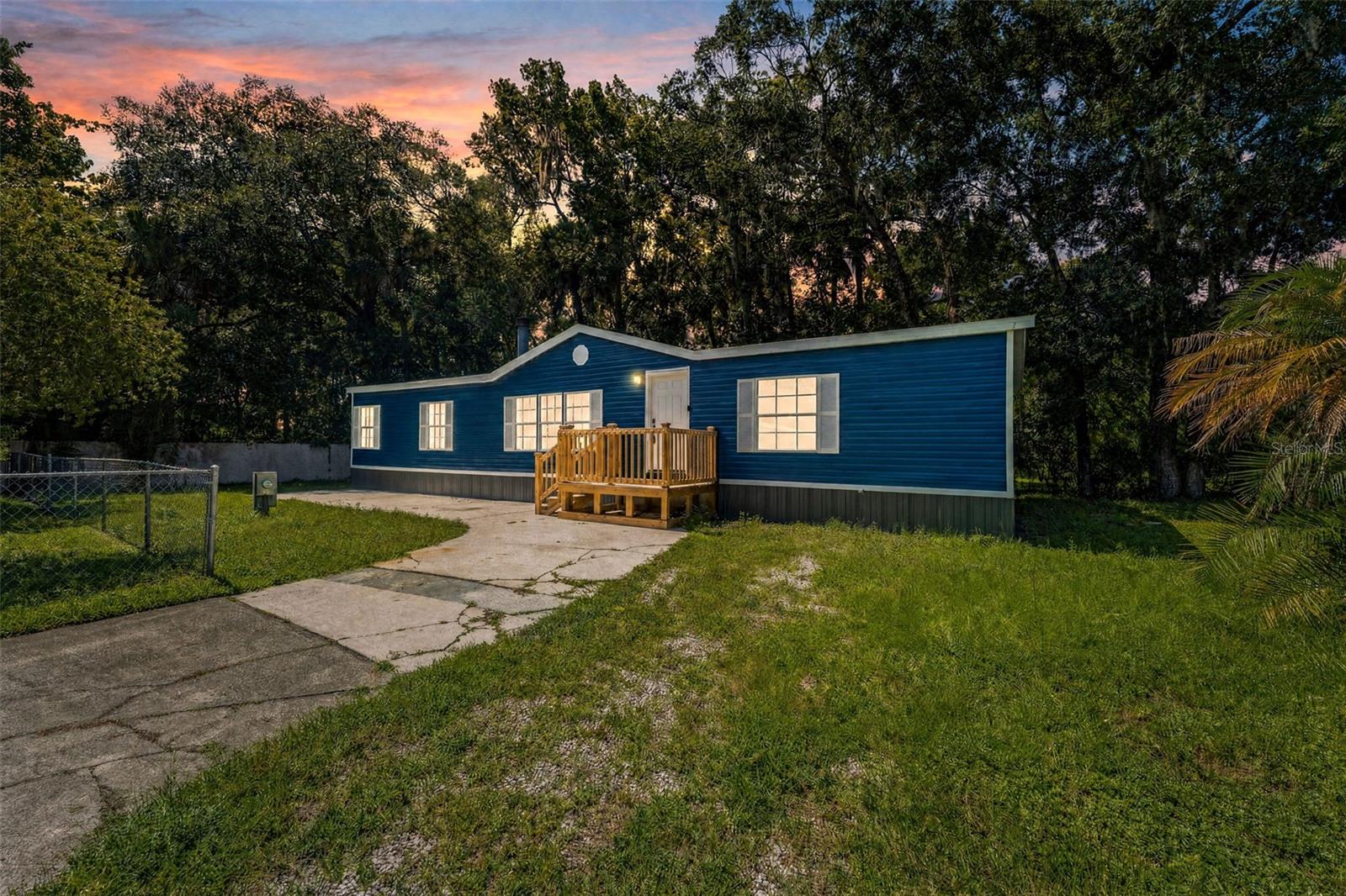 2087 PORTO BLVD — photo 2