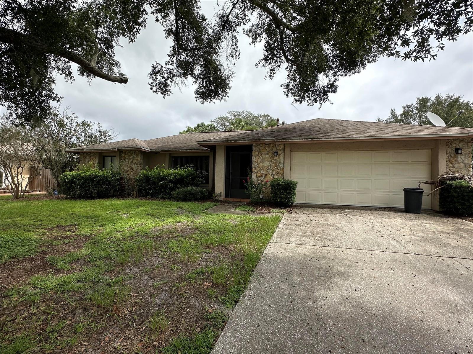 4737 DUNBARTON DR — photo 2