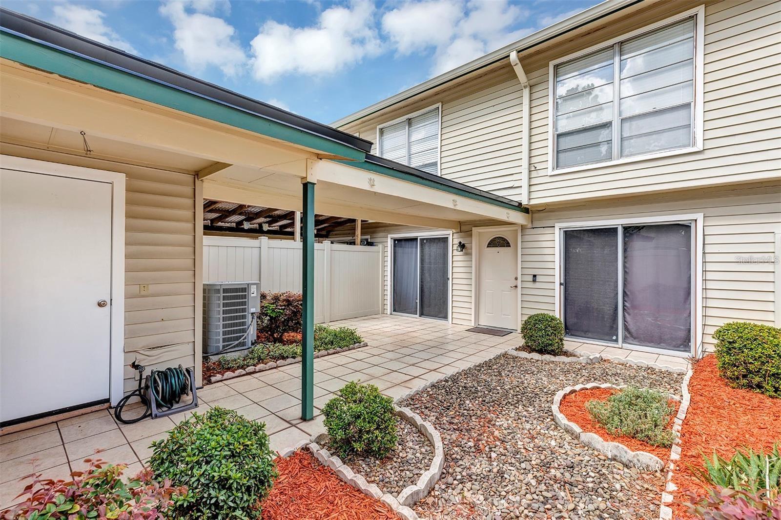 1728 TOWNHALL LN #1728