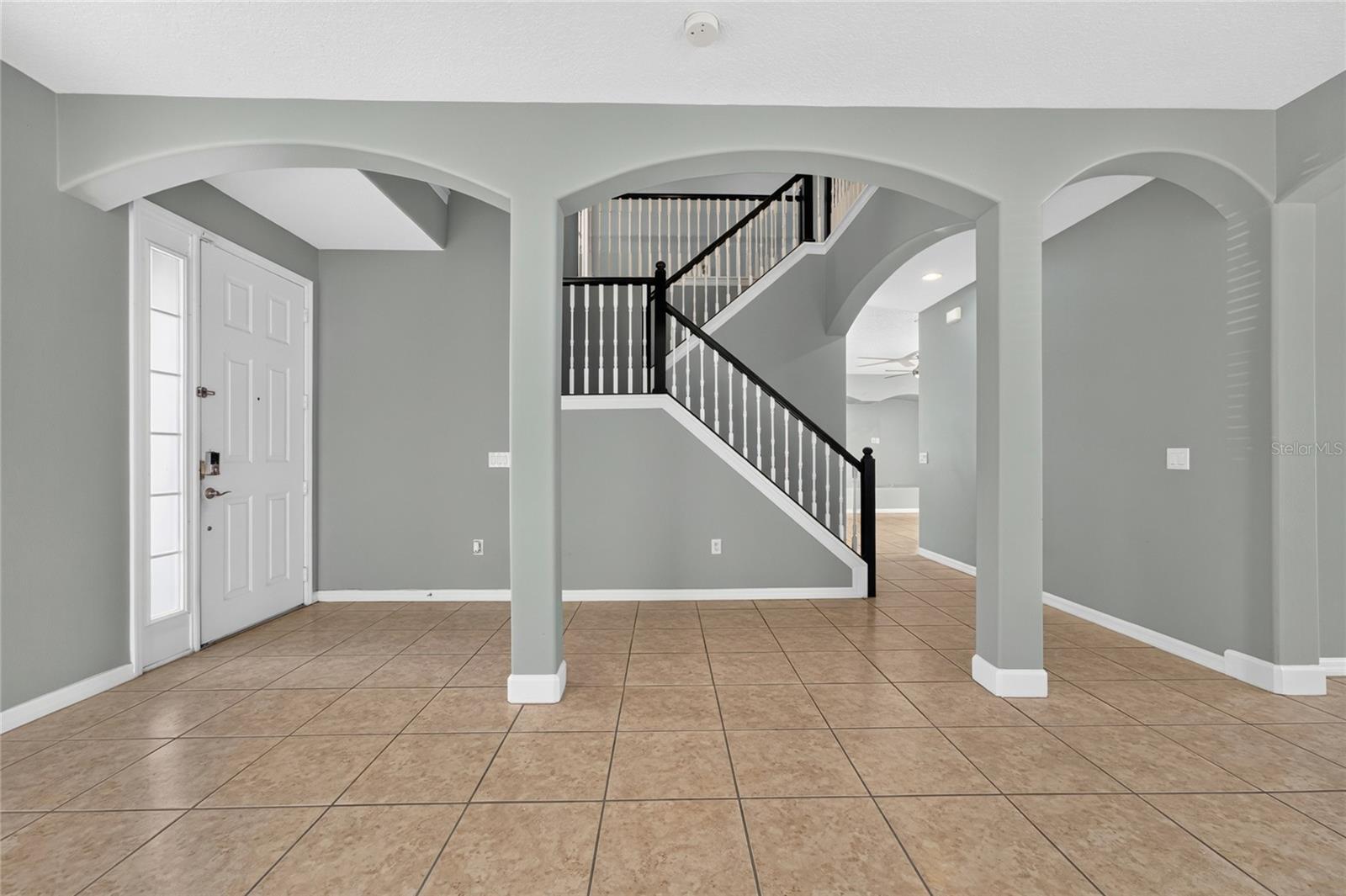1139 DARNABY WAY — photo 3