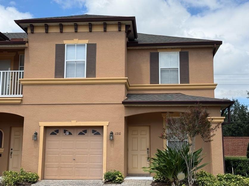 1310 RETREAT VIEW CIR