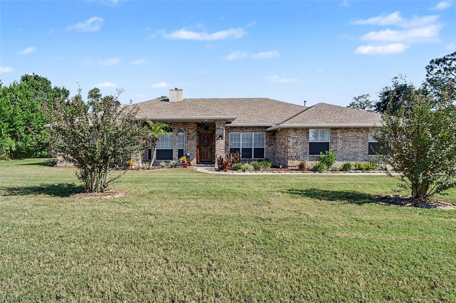 2090 LAKEBREEZE WAY