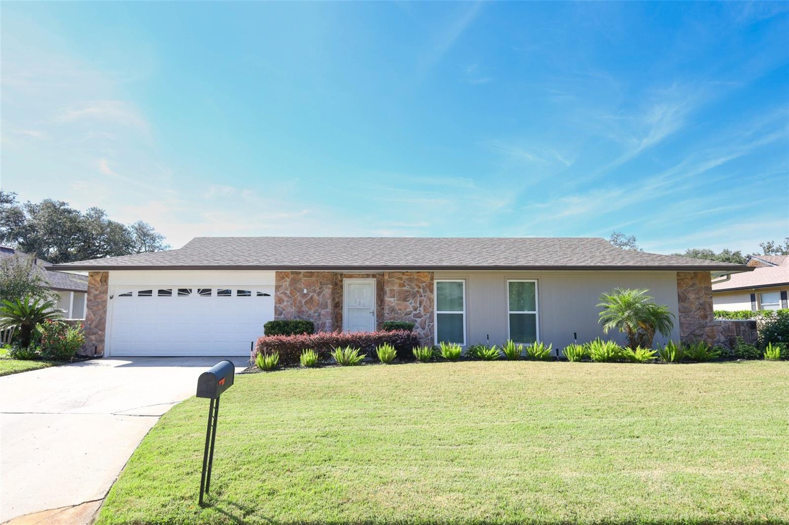 205 W CUMBERLAND CIR