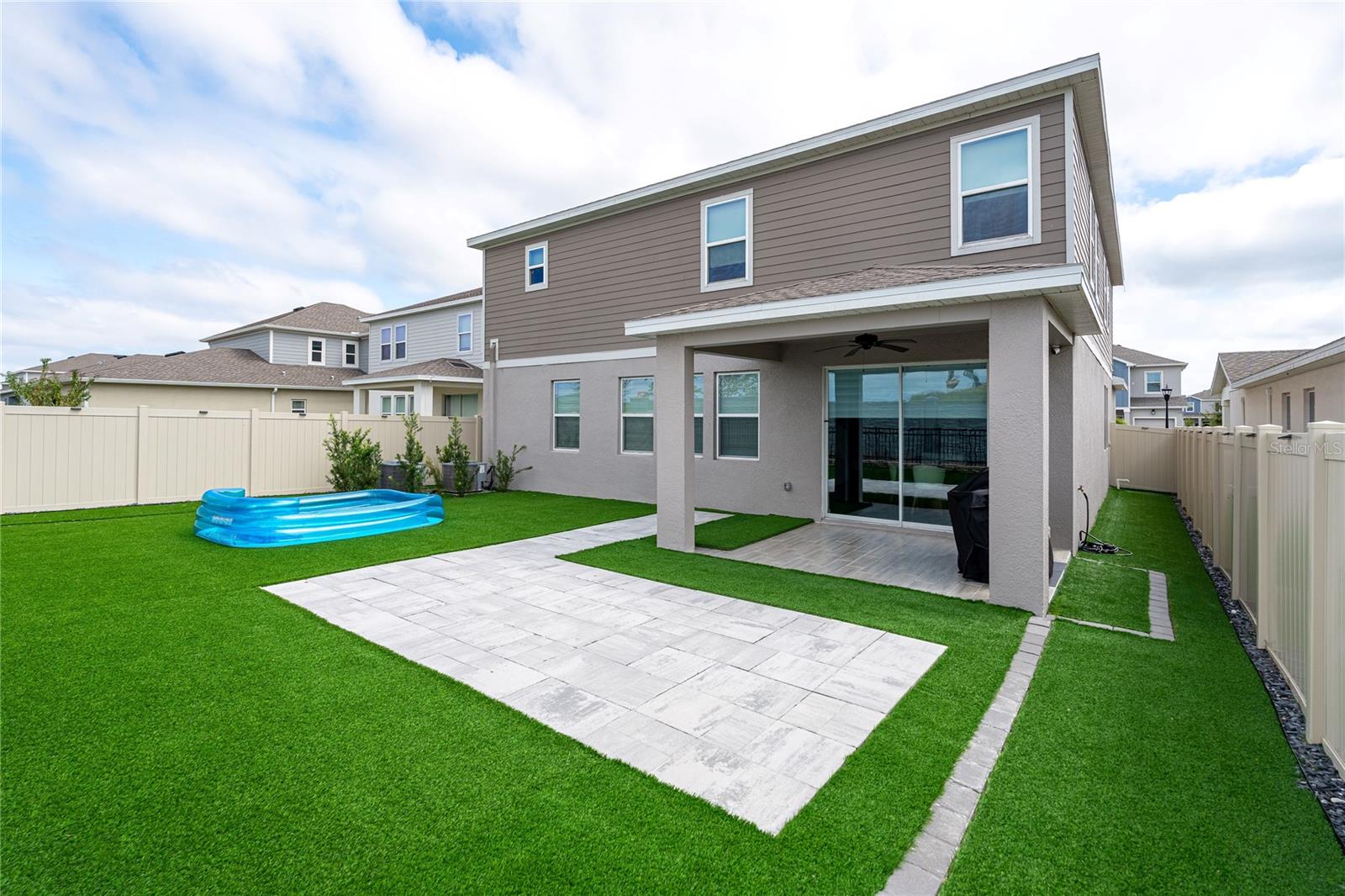 2605 RUNNERS CIR — photo 2