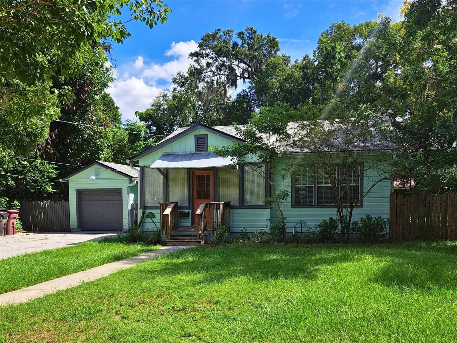 533 LAKE COMO CIR — photo 2