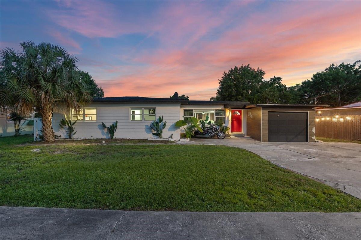 8120 GONDOLA DR