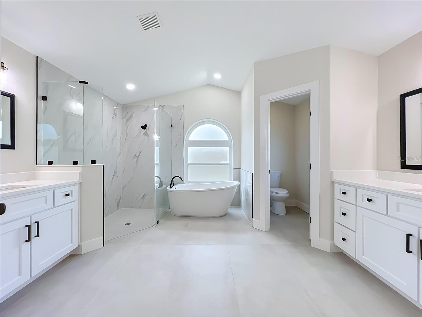 12625 DOUGLAS FIR CT — photo 3