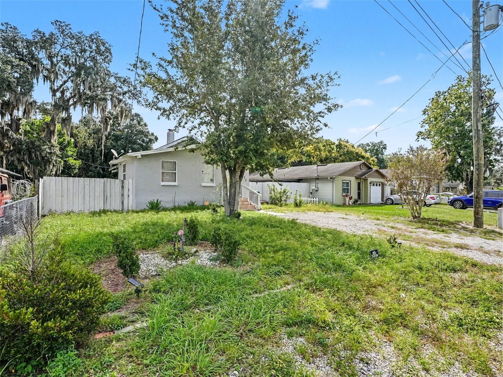 313 LUCILE WAY — photo 3