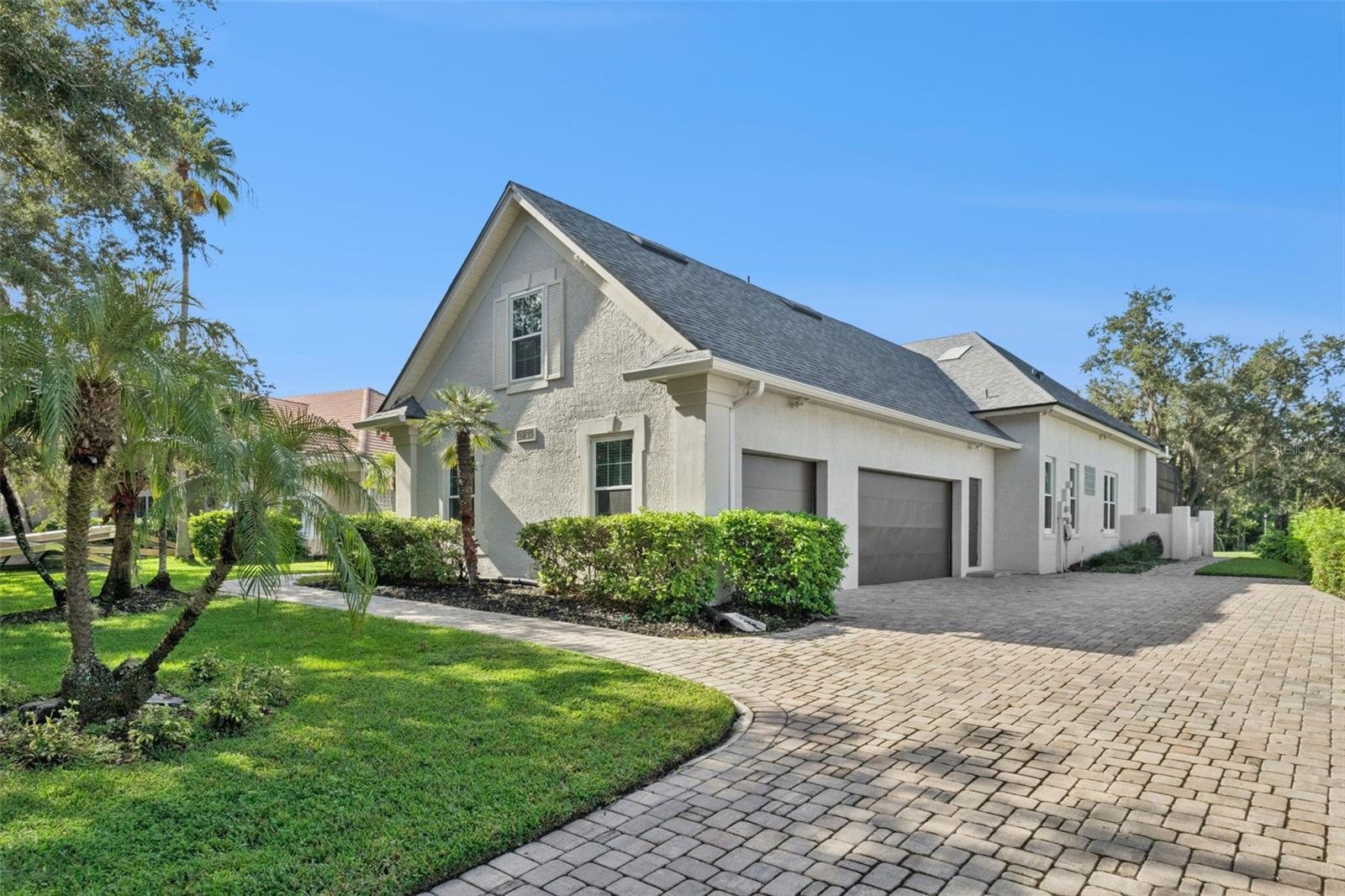 3832 HUNTERS ISLE DR — photo 2