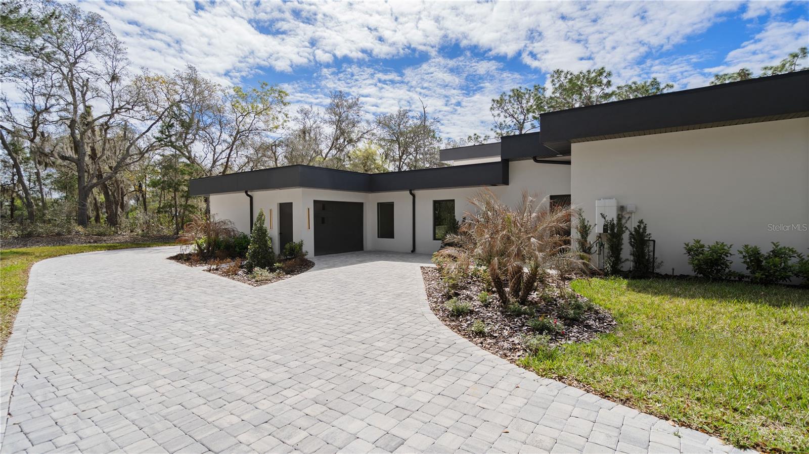 1447 BIRD RD — photo 3