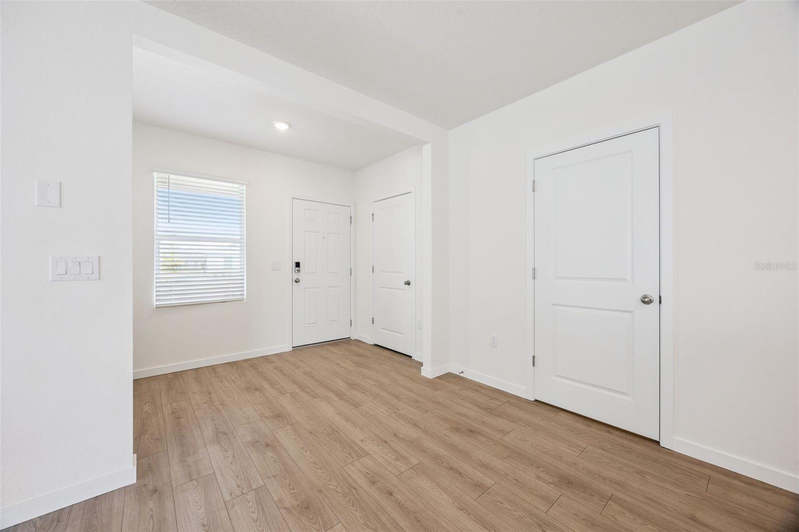 5249 MARSHELDER ST — photo 2