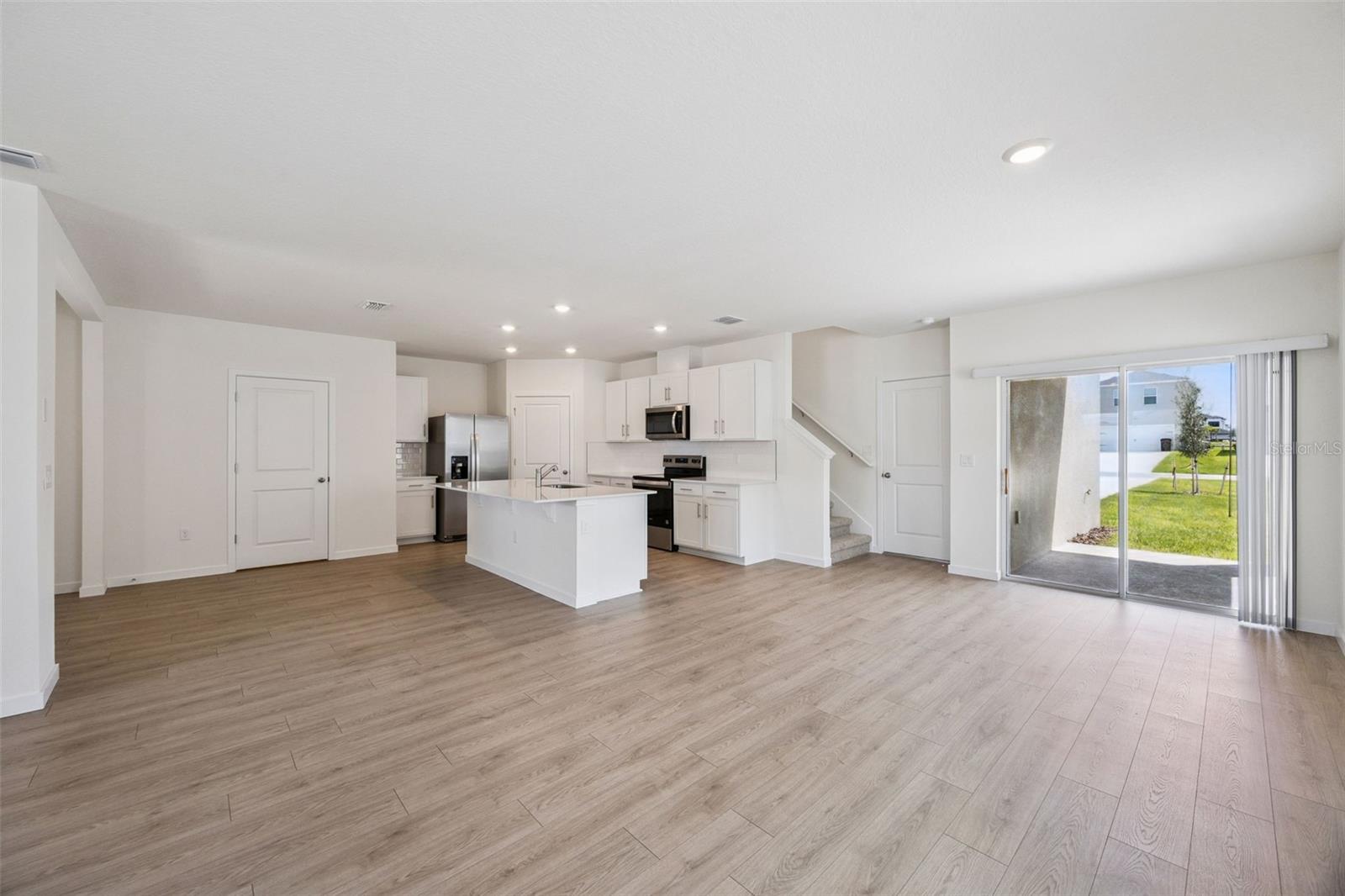 5249 MARSHELDER ST — photo 3