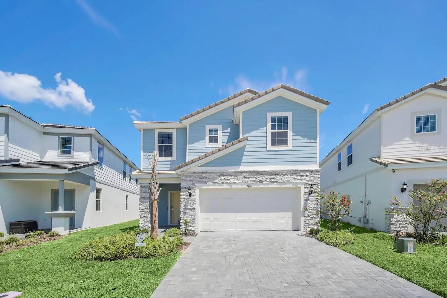 7263 OAKMOSS LOOP