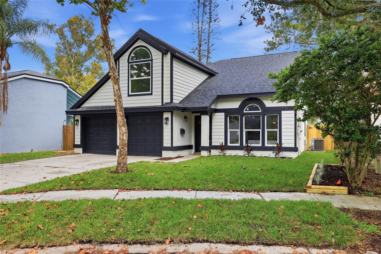 613 CHARING CROSS CT — photo 2