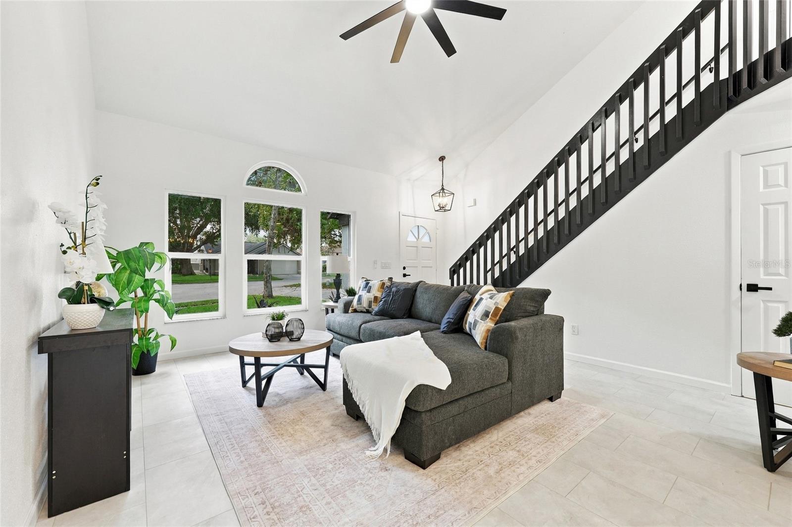 613 CHARING CROSS CT — photo 4