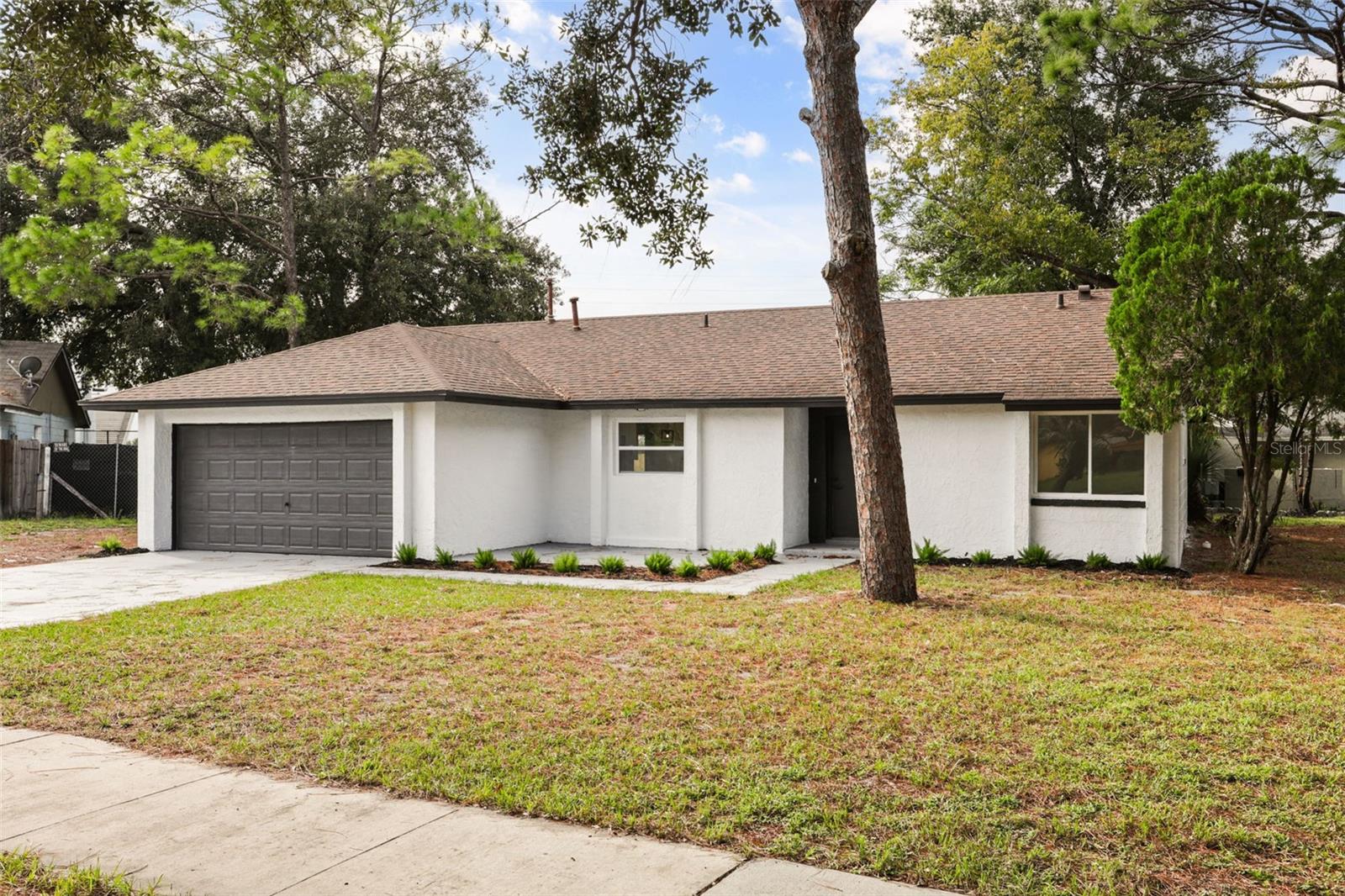 4840 RED WILLOW AVE — photo 2