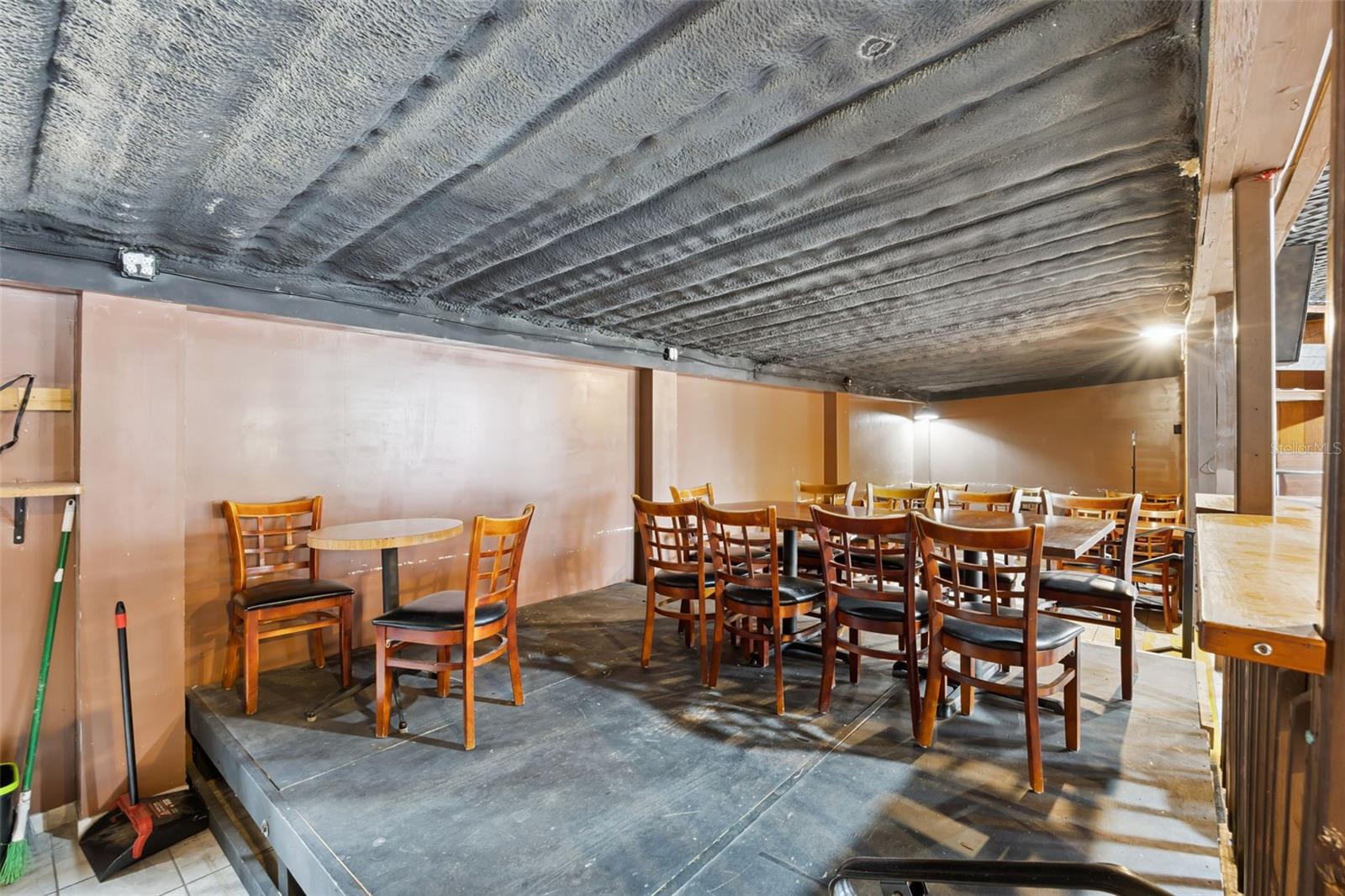 3640 SANFORD AVE — photo 7