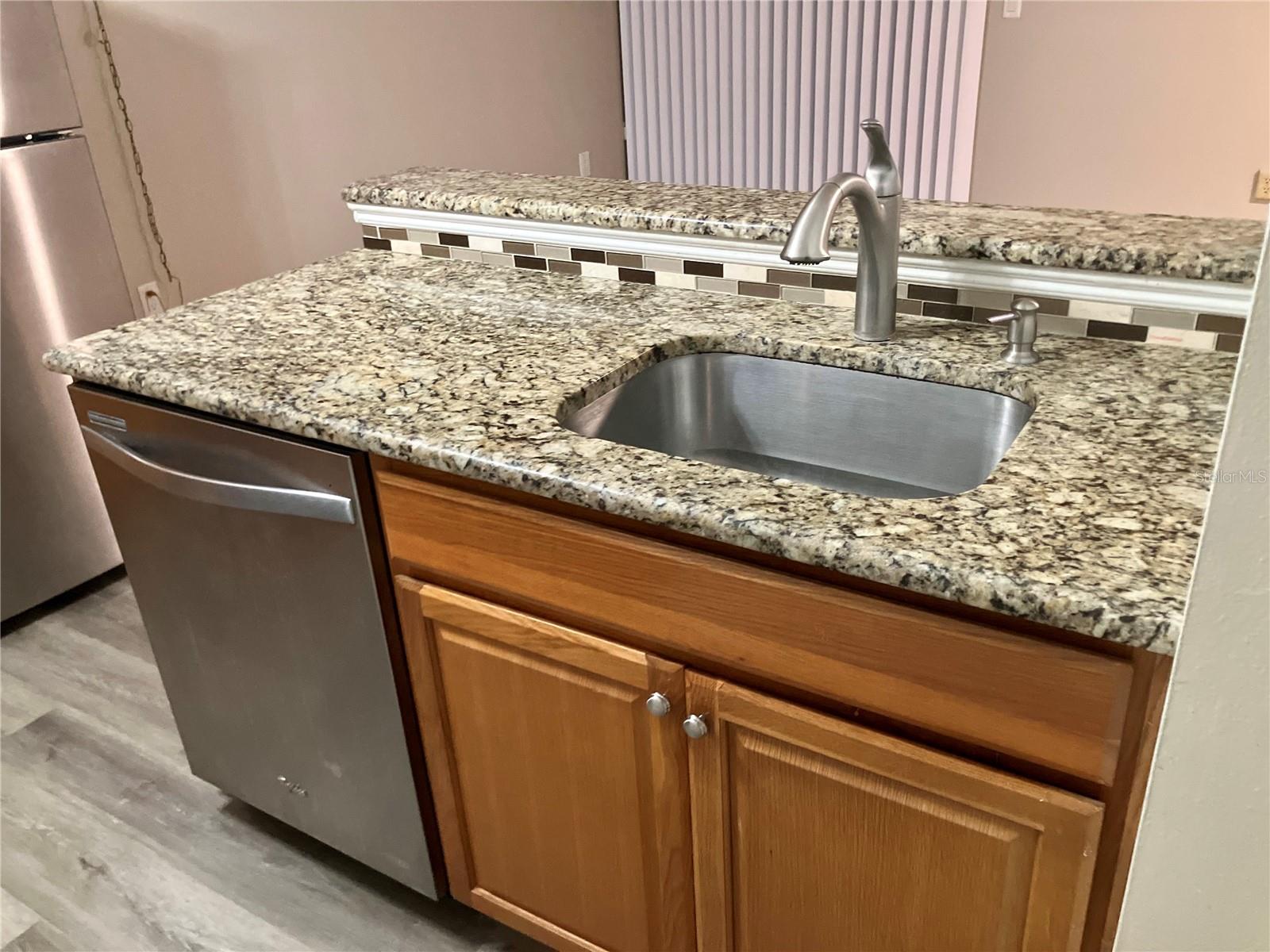 100 SWEETGUM WOODS CT #4A — photo 3