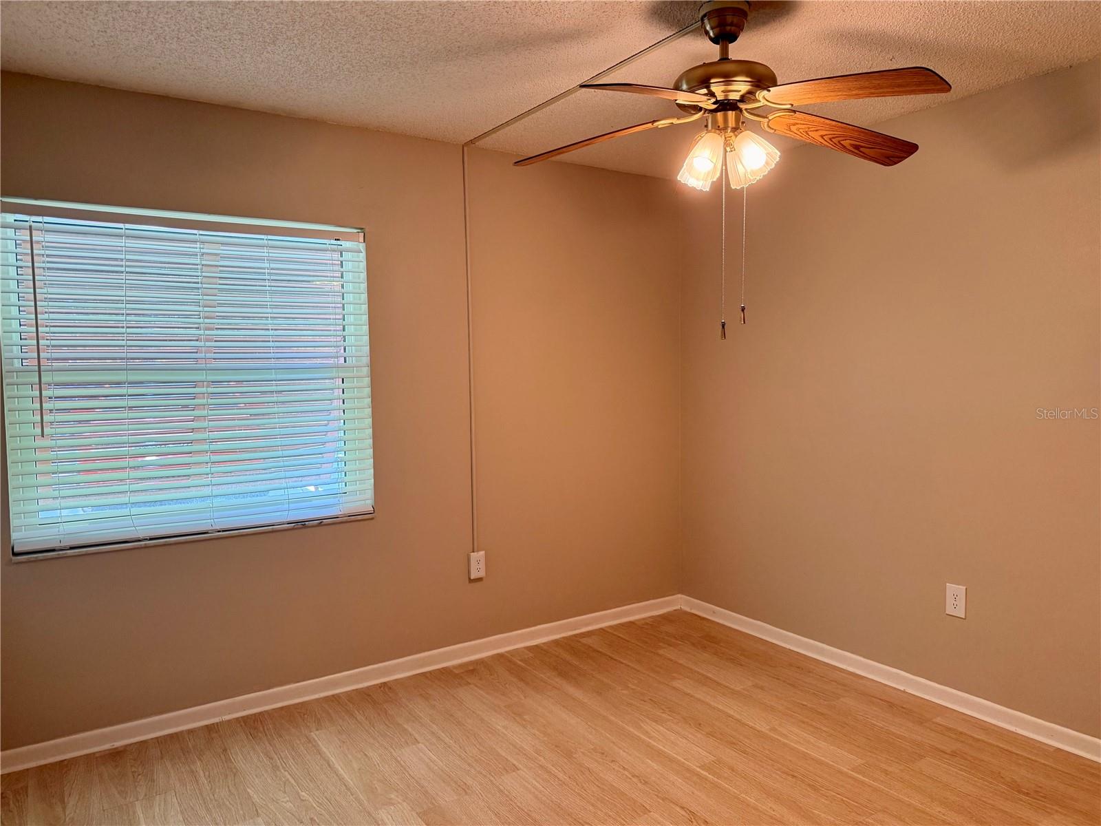 100 SWEETGUM WOODS CT #4A — photo 9