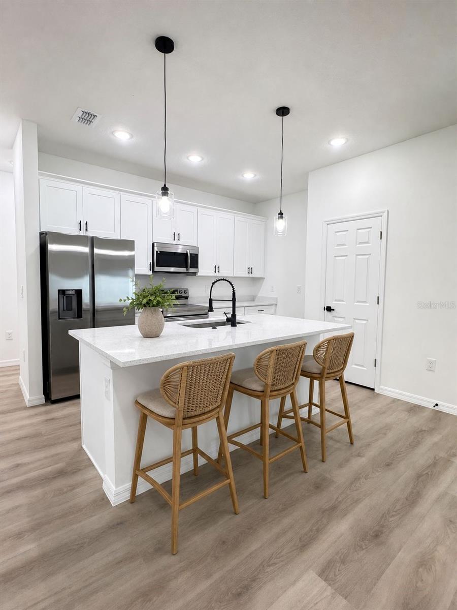 10020 N DELTONA BLVD — photo 12