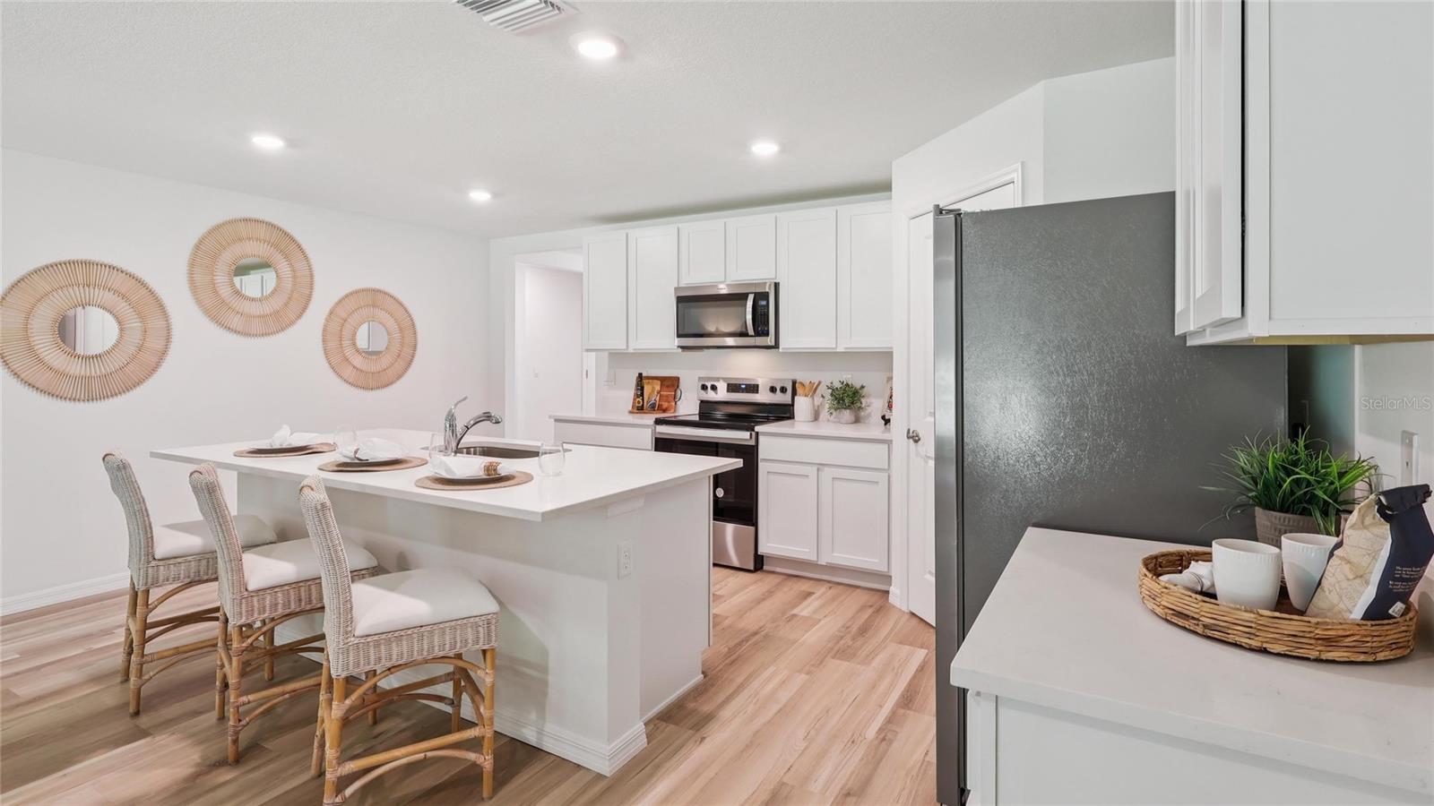 6118 DELTONA BLVD — photo 5