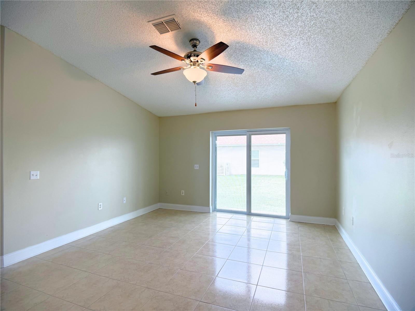 247 FAIRFIELD DR — photo 11